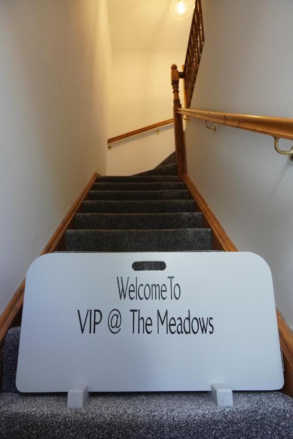 Vip@Themeadows Villa Portadown Exterior foto